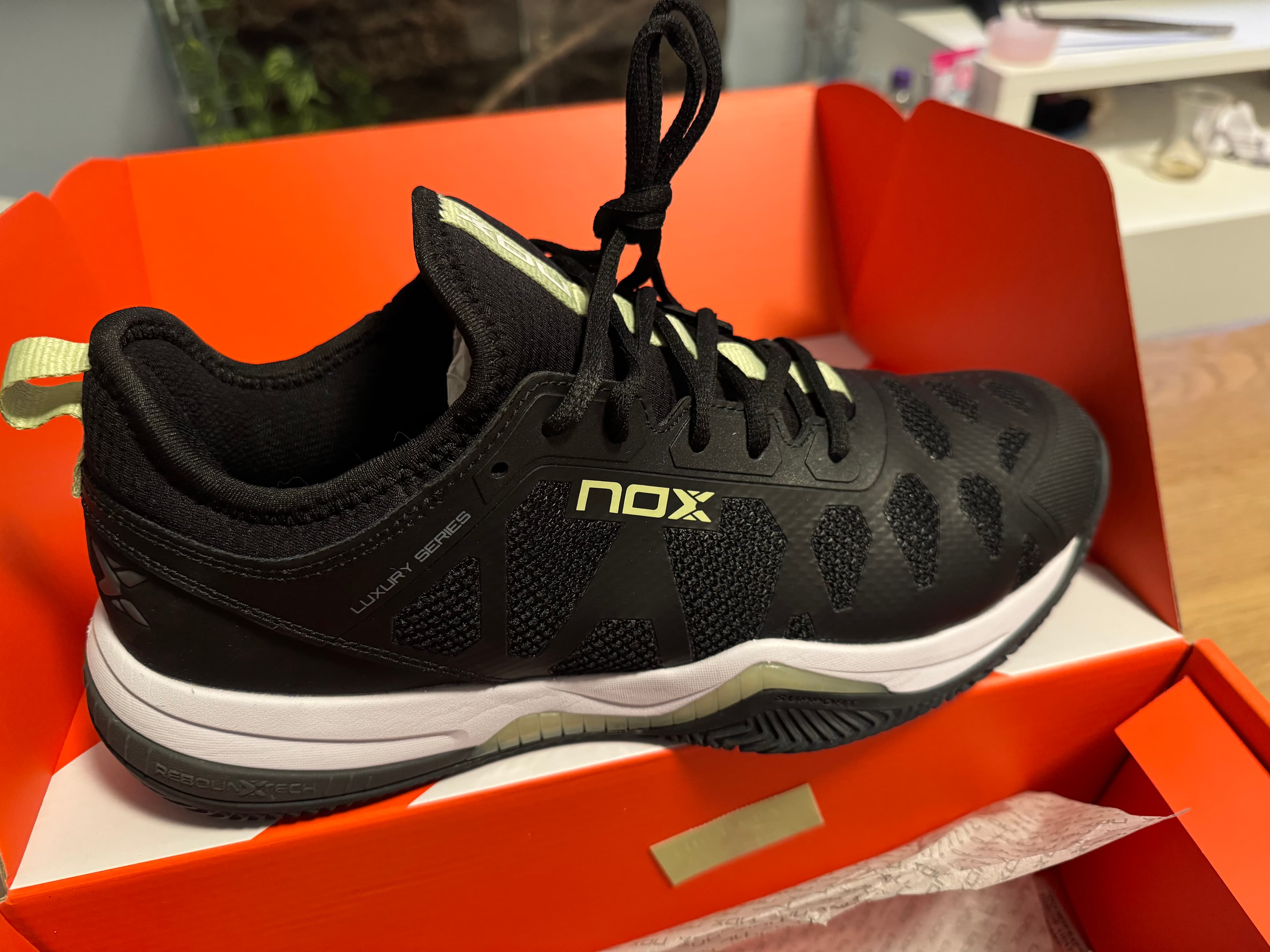 NOX NERBO BLACK/SOFT LIME